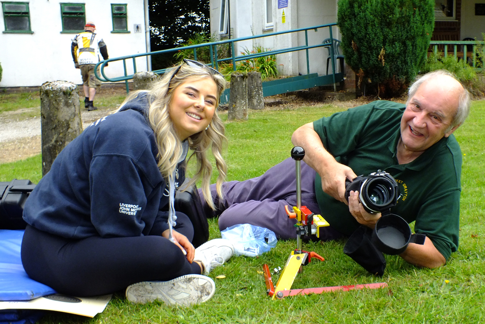 Photograph shows Bob Heath (pictured right) gallantly coming to the rescue of a young lady in distress!  The offending broken spotting scope belonging to the young lady in question was soon expertly repaired ... thankfully without the use of a hammer or big stick!  Well done Bob.