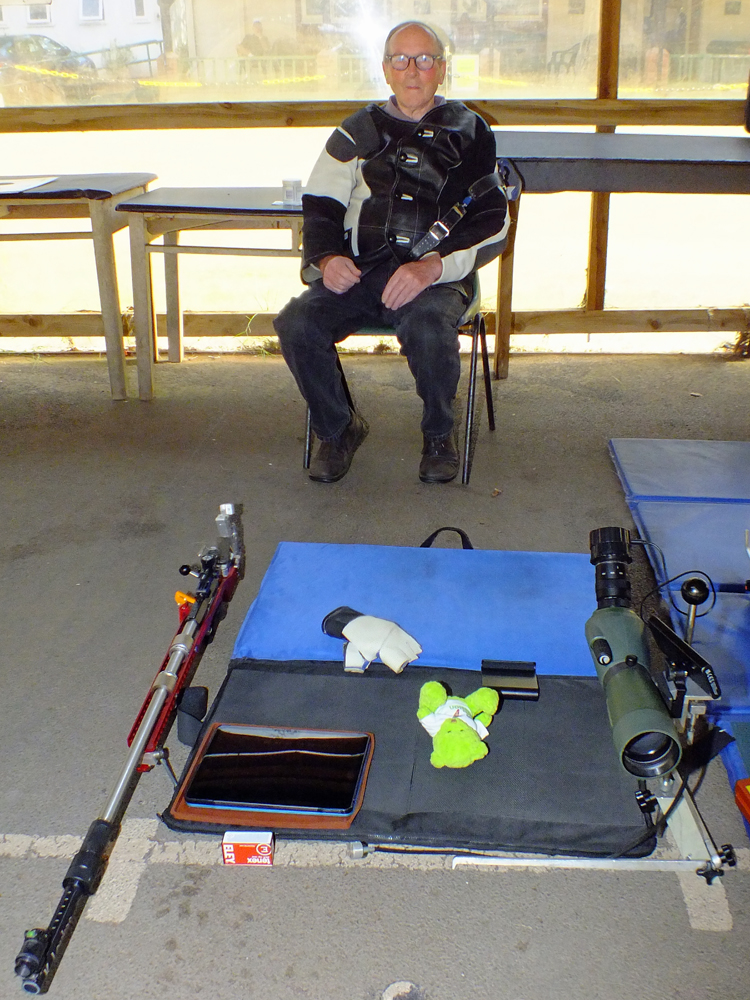 Photograph shows Gordon Abbotts nicely chilled and awaiting the final countdown to begin his detail.
